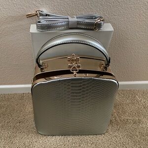Silver Snakeskin Pattern Handbag With Detachable Shoulder Strap